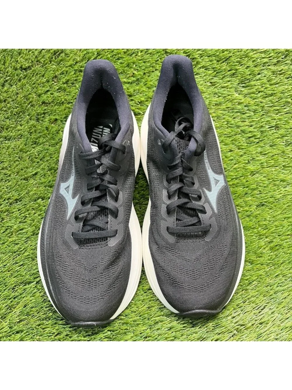 Mizuno Wave Sky 9 Womens Size 9 Black White Athletic Running Shoes Sneakers